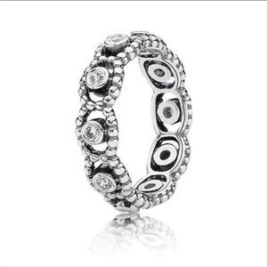Pandora her majesty ring size 54 (7)